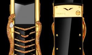 VERTU Signature Cobra Boucheron